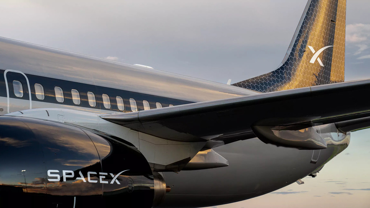 アメリカン航空が500機以上の旅客機にStarlinkを導入して機内Wi-Fiでギガビット通信を可能に