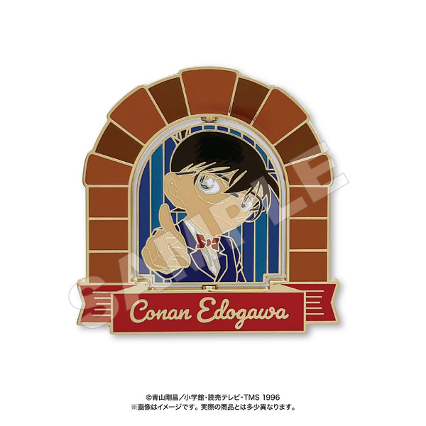 「名探偵コナン」“あの扉”が回転ギミックに！蝶ネクタイ型変声器やAPTX4869など作品モチーフ満載のピンバッジが登場