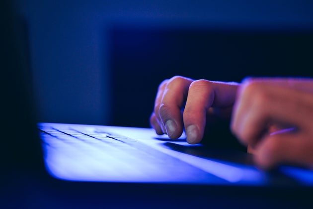 ディープフェイク用いた偽動画、どうやって見分ける？犯罪増加受け、警視庁がポイント紹介