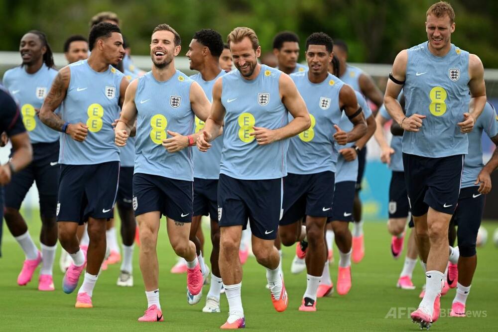 イングランド代表災難、ボールやスパイクなど用具盗まれる サッカーW杯