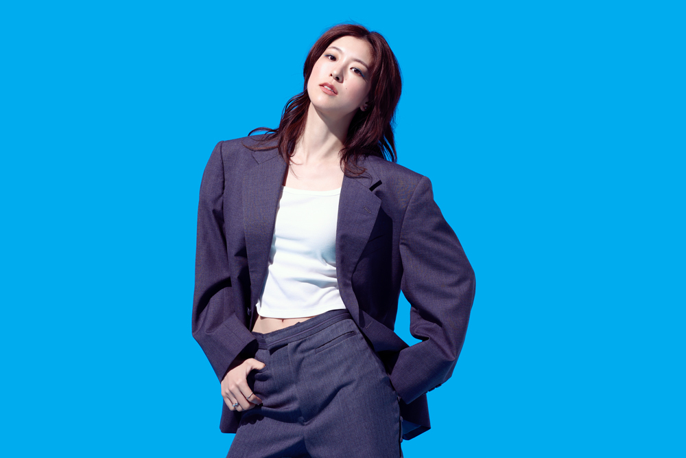XinU、弾き語り＆フルバンドでの1年半ぶりビルボードライブが決定 『XinU“From One to Collective – 2026”at Billboard Live』開催