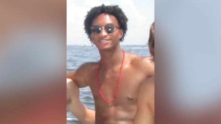 18歳黒人男性が白人の友人たちと訪れた島で遺体となって発見された