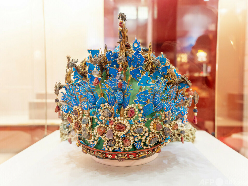 中国古代で最も豪華な皇后鳳冠「十二龍九鳳冠」が登場