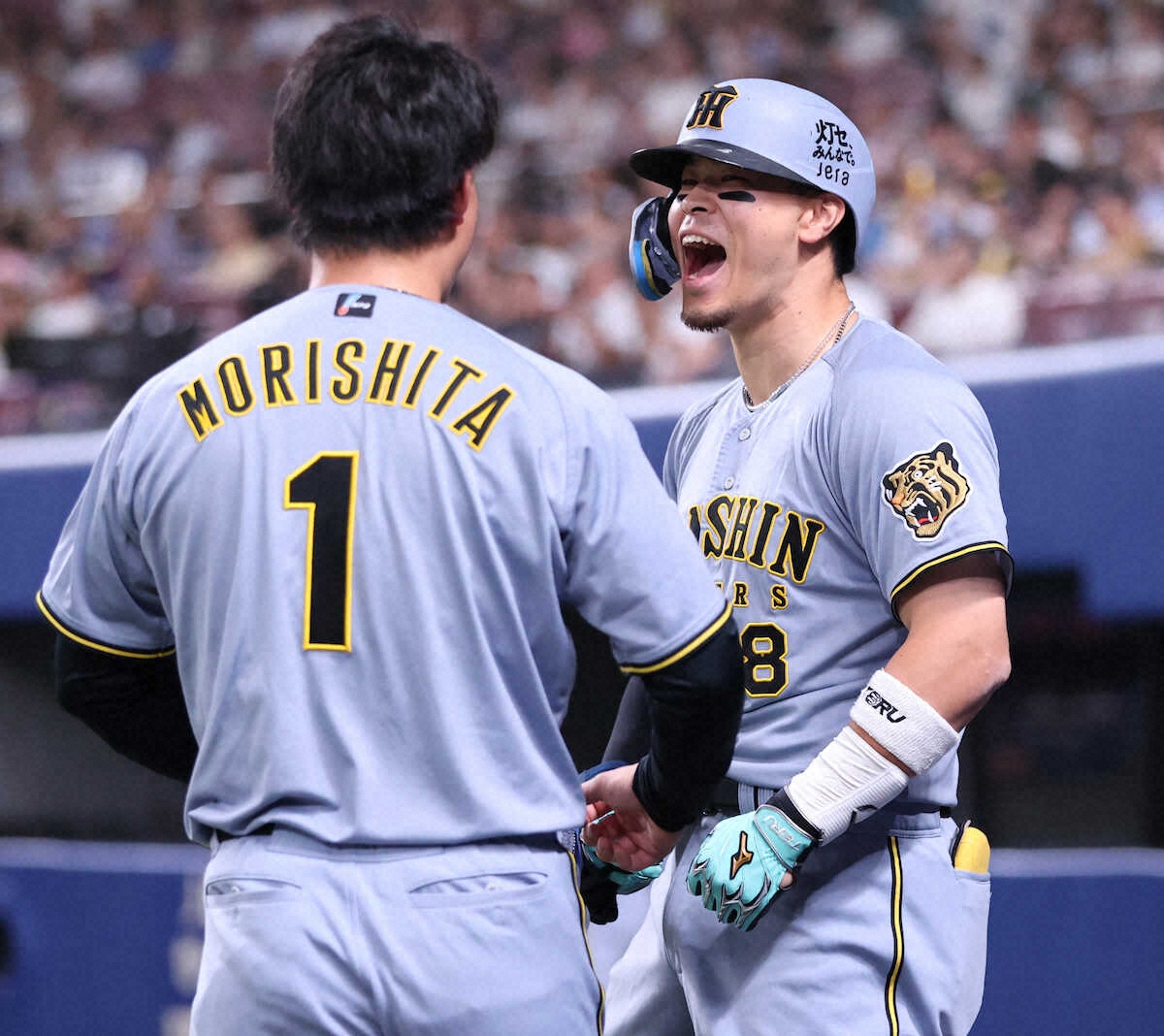 佐藤輝明が2本塁打で100安打到達、新人から6年連続の球団記録を更新
