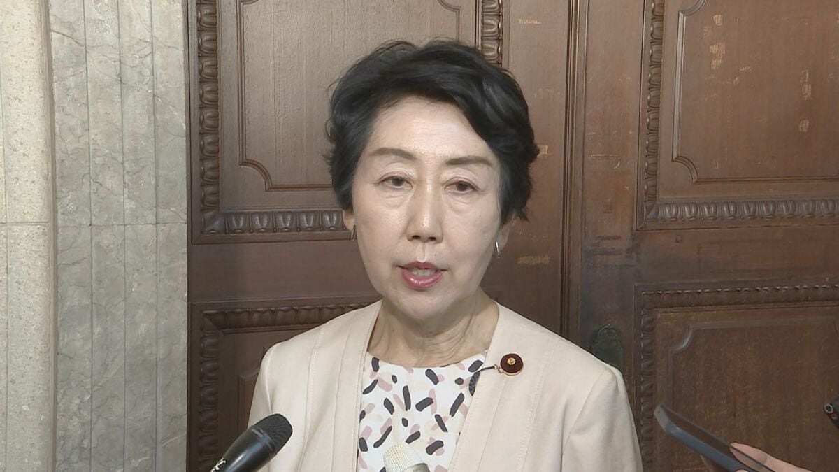 典範改正案 4議員が採決前に退席