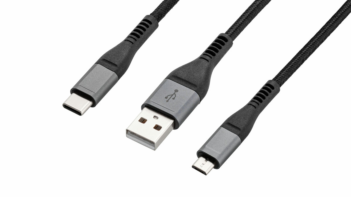 USB早見表、規格ごとの速度・配線・給電能力がひと目でわかる