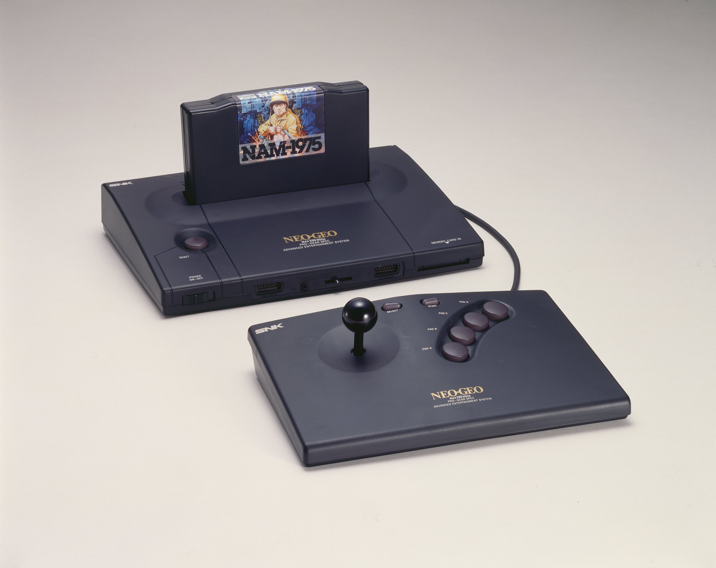 アーケードゲームファンの憧れだったハード「NEOGEO」35周年！今でも忘れない“100メガショック！”の衝撃