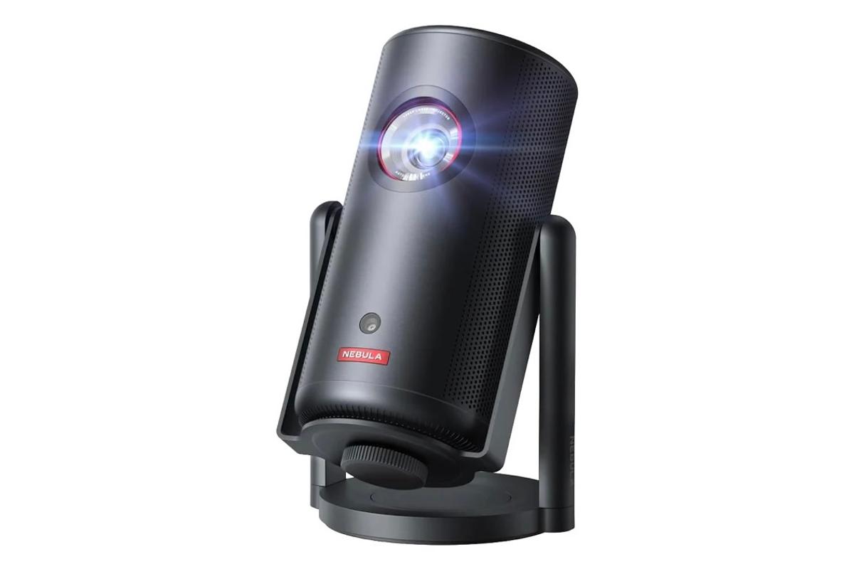ロング缶サイズで120インチを投影。Ankerの高性能プロジェクターが過去最安でセール