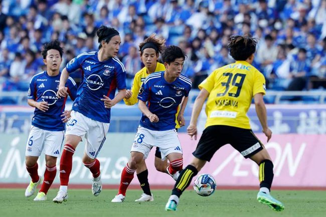 横浜F・マリノスの新ユニフォームに賛辞「過去一欲しいわ」