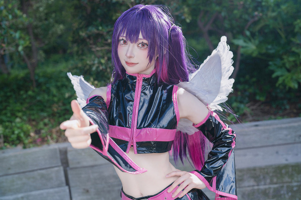 【コスプレ】細いウエストに美脚が際立つポージングはまるでフィギュアのよう！「2.5次元の誘惑」ミリエラがリアル天使だった【写真8枚】