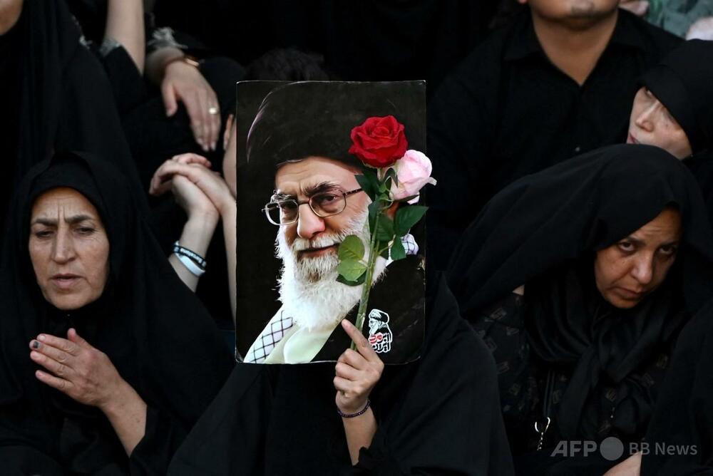 イラン、故ハメネイ師を埋葬 モジタバ師参列の情報なし