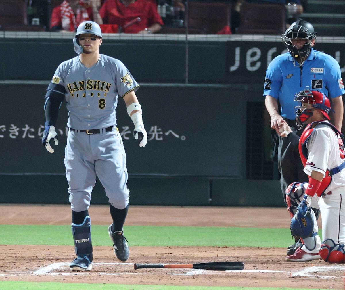 阪神・佐藤輝明が広島戦の危険球に激怒、前日の前川骨折も重なり感情あらわ