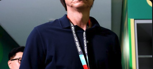 「なんて軽い態度だ！」惨敗に終わった韓国代表、ホン・ミョンボ監督の“辞任会見”に現地メディアは怒り心頭 「１分35秒？」「最後まで失望しかない」【W杯】