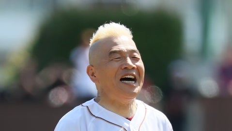 ウド鈴木、1983年の名車・日産「鉄仮面」と対面に感激⇨ガソリンの匂いに「あったかいご飯が欲しくなる」