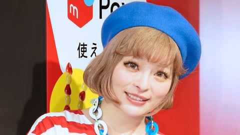 きゃりーぱみゅぱみゅの1歳の子、フェスの“舞台袖の振る舞い”に称賛⇨「この歳で」「分かるのかな」