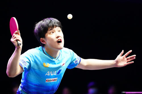 【卓球】張本智和、第５Ｇは同点から６連続得点で圧倒「チョレイ！」が響く　松島輝空にリード