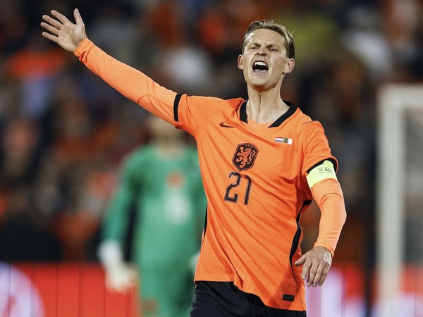 デ・ヨング、W杯無理して来年あたりまで欠場って…