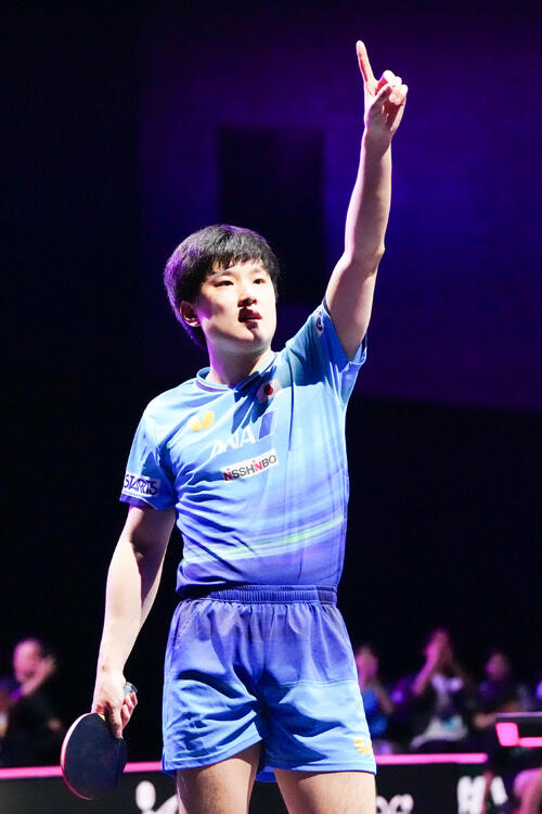 【卓球】張本智和「気合は昨日以上に入っていた」松島輝空に勝利…妹・美和との兄妹V王手